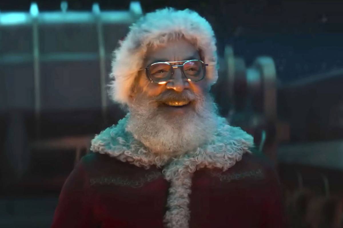 J. K. Simmons interpreta Babbo Natale in Uno Rosso