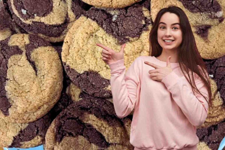 Biscotti marmorizzati appena sfornati