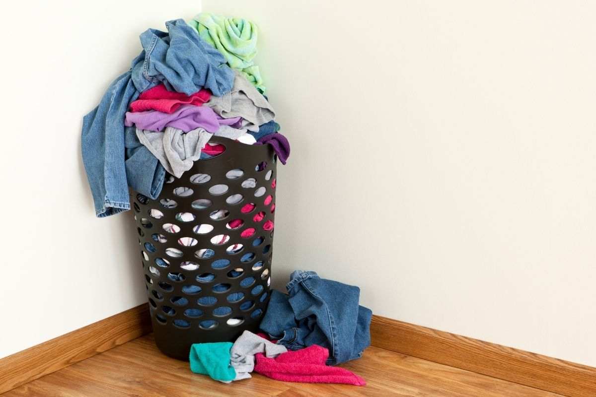 Panni sporchi da mettere in lavatrice