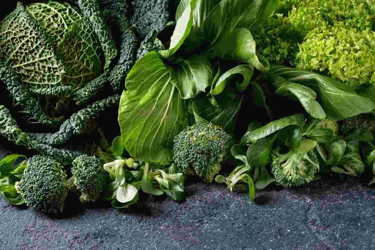 mix di verdure a foglia verde