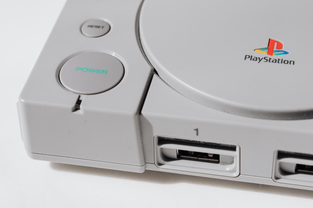 dettaglio della prima playstation