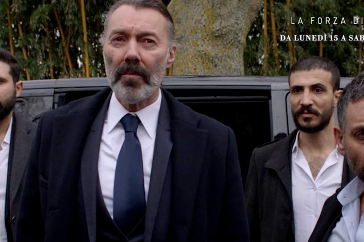 La Forza di una Donna: "Lui è mio padre", la rivelazione lascia senza fiato