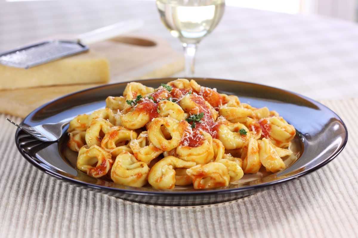Tortellini al sugo