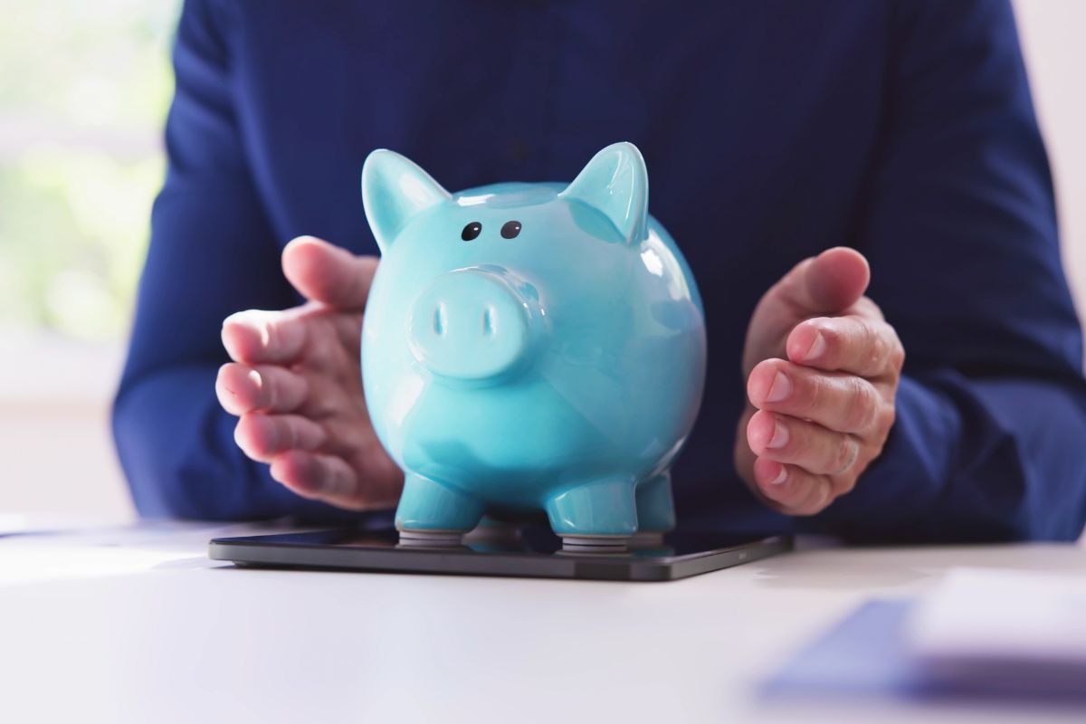 Salvadanaio con i risparmi di una vita