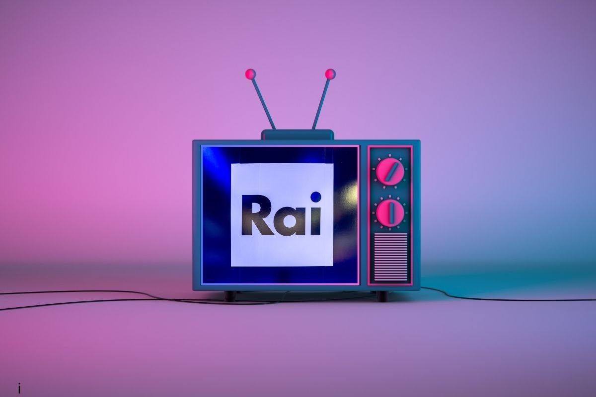 Vecchia tv con logo Rai