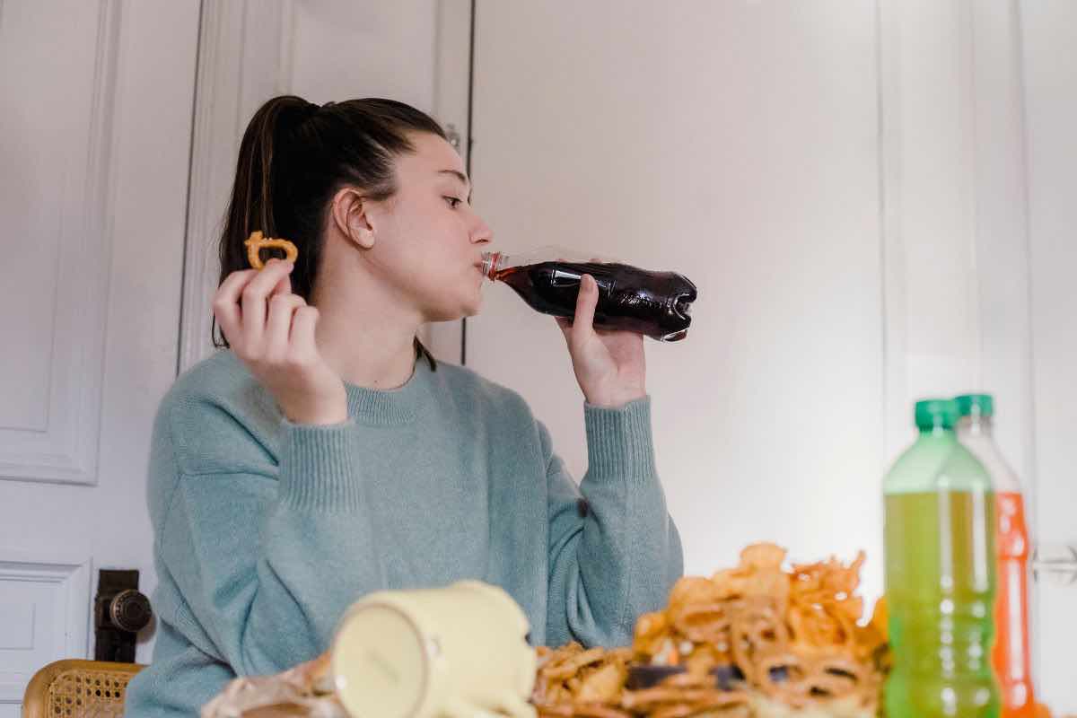 alimenti causano stress ansia